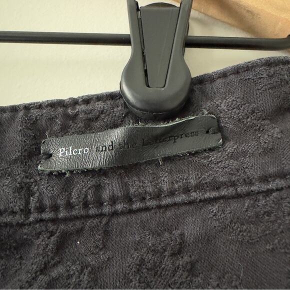 Pilcro and The Letterpress Anthropologie Serif Textured Jeans Black stretch zip - Picture 8 of 12